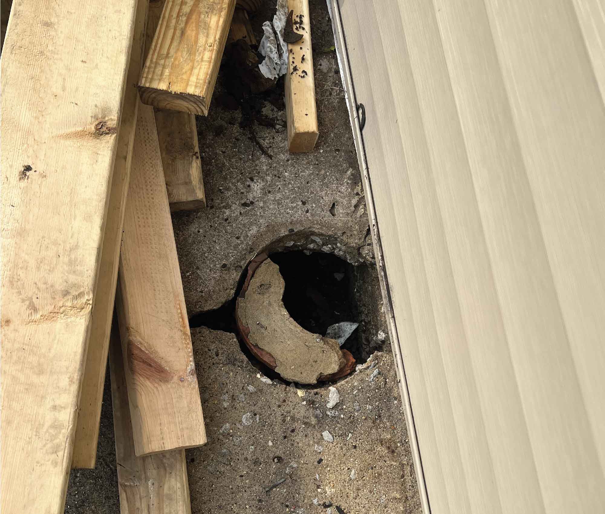 damage undergroung drain gutter Mesa de trabajo 1